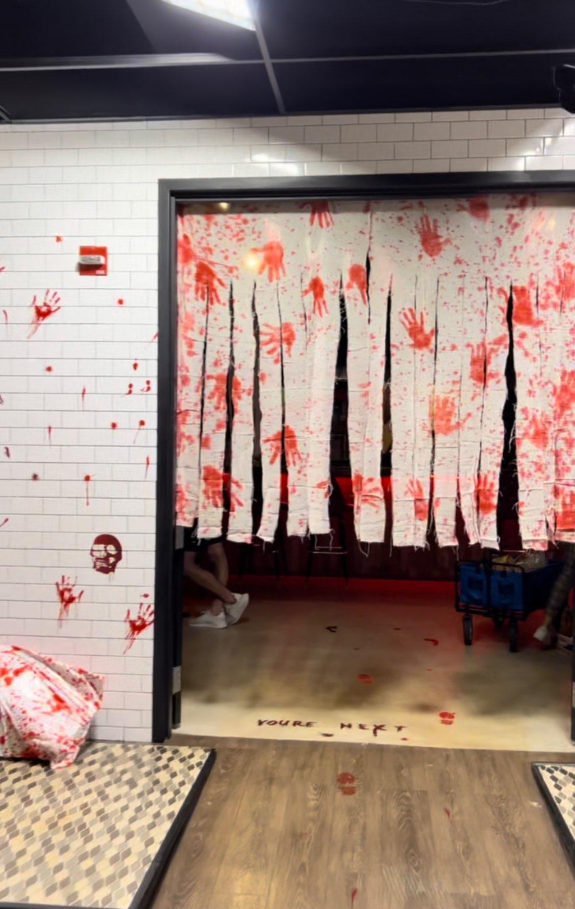 NIGHTMARE ON THE EXPRESS - A HALLOWEEN EVENT | Vibeapple