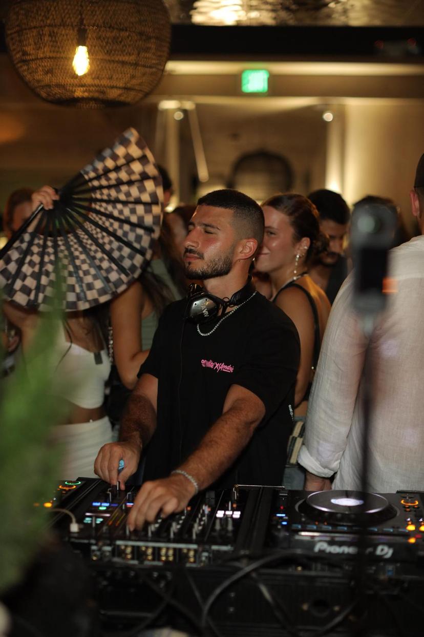 Benjamin Lloyd @ ELIXIR Lounge Miami 1/10 | Alpha Concierge Group x Who ...